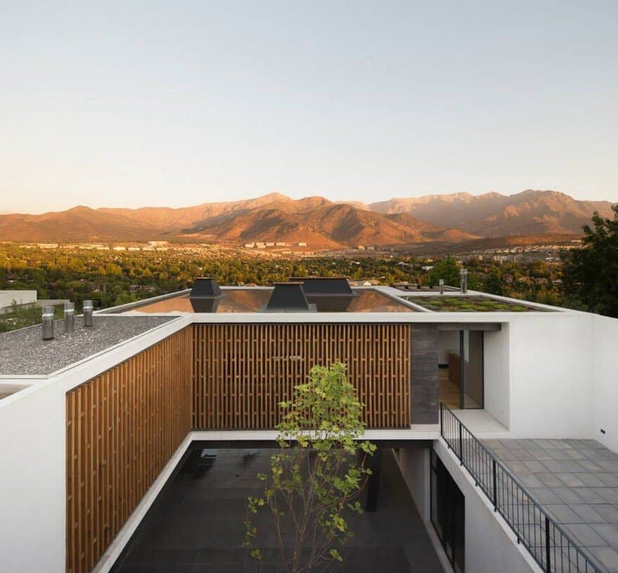 Casa moderna chilena con vista a los Andes