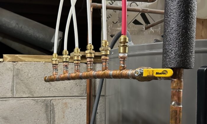 Sistema de plomería para agua caliente residencial